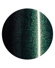 Model for Daze Press-on Nails Swatch