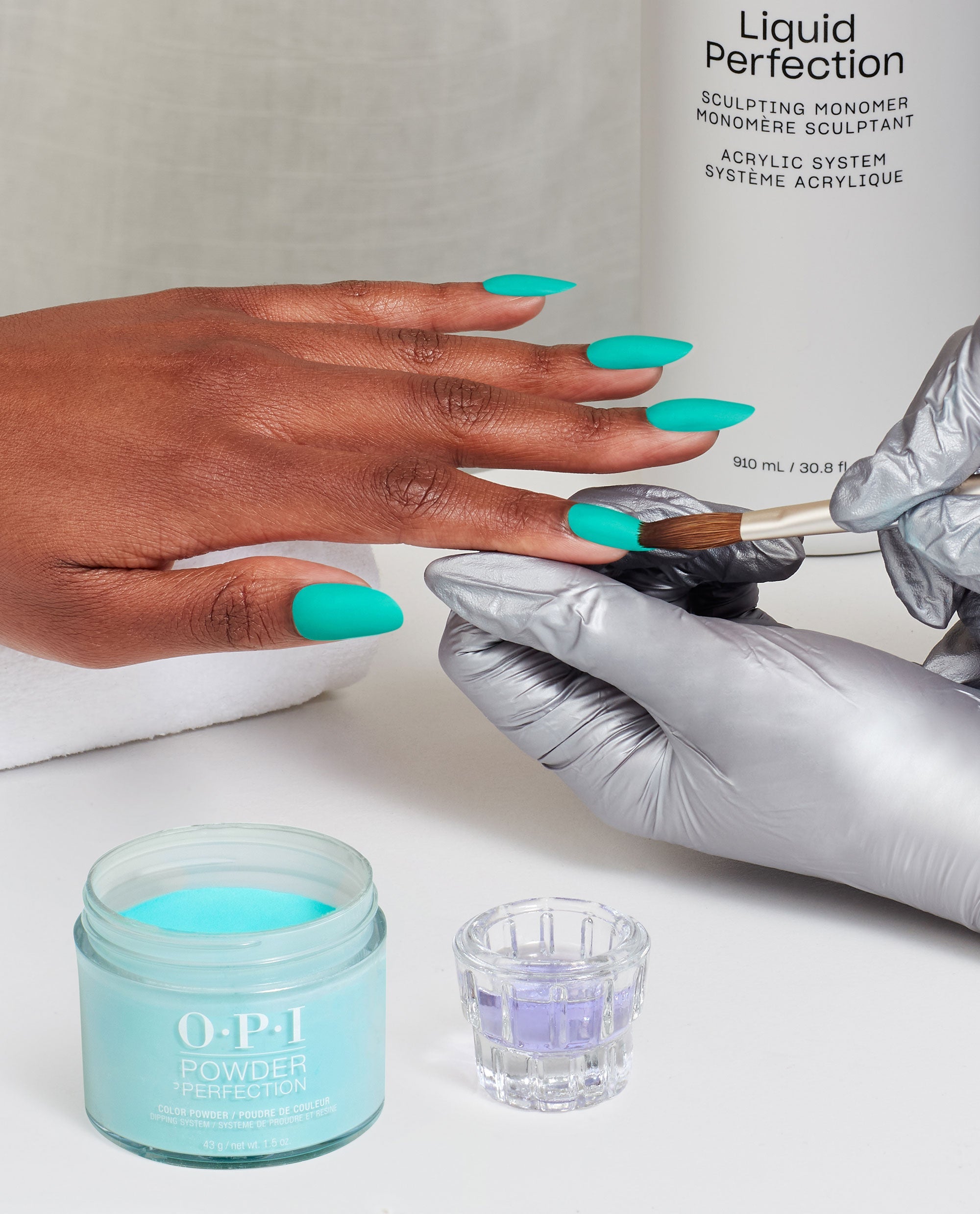 OPI® I’m Yacht Leaving. Turquoise Crème Dip Powders Application